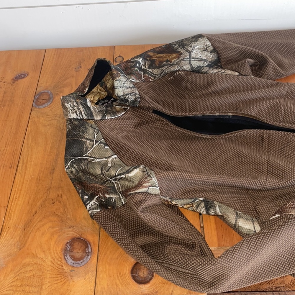 Euc men’s 2x legendary whitetails camo and brown jacket - Picture 2 of 4